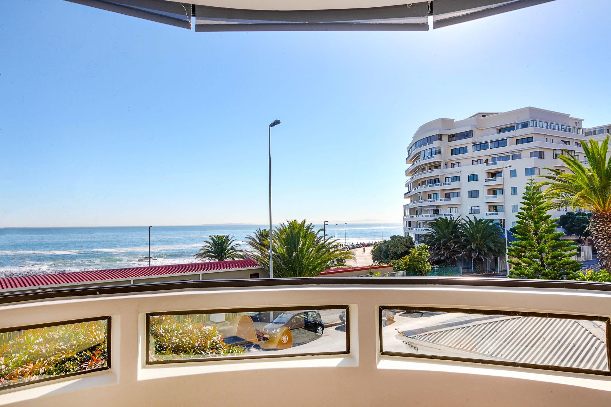Backup Powered Sea View Apartment On The Promenade Fokváros Kültér fotó